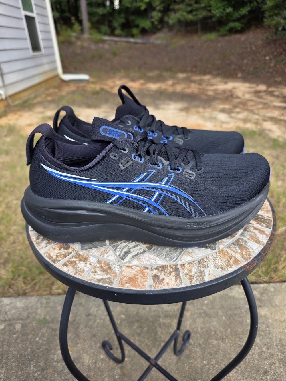 Asics Gel Nimbus 28 1011C127 Black/Neon Blue Running Shoes Men's Size 9 Worn 2x